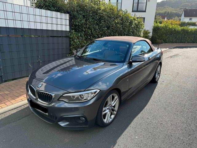 BMW 220i Cabrio MSport*Navi*Leder*Aut*PDC*Windschott