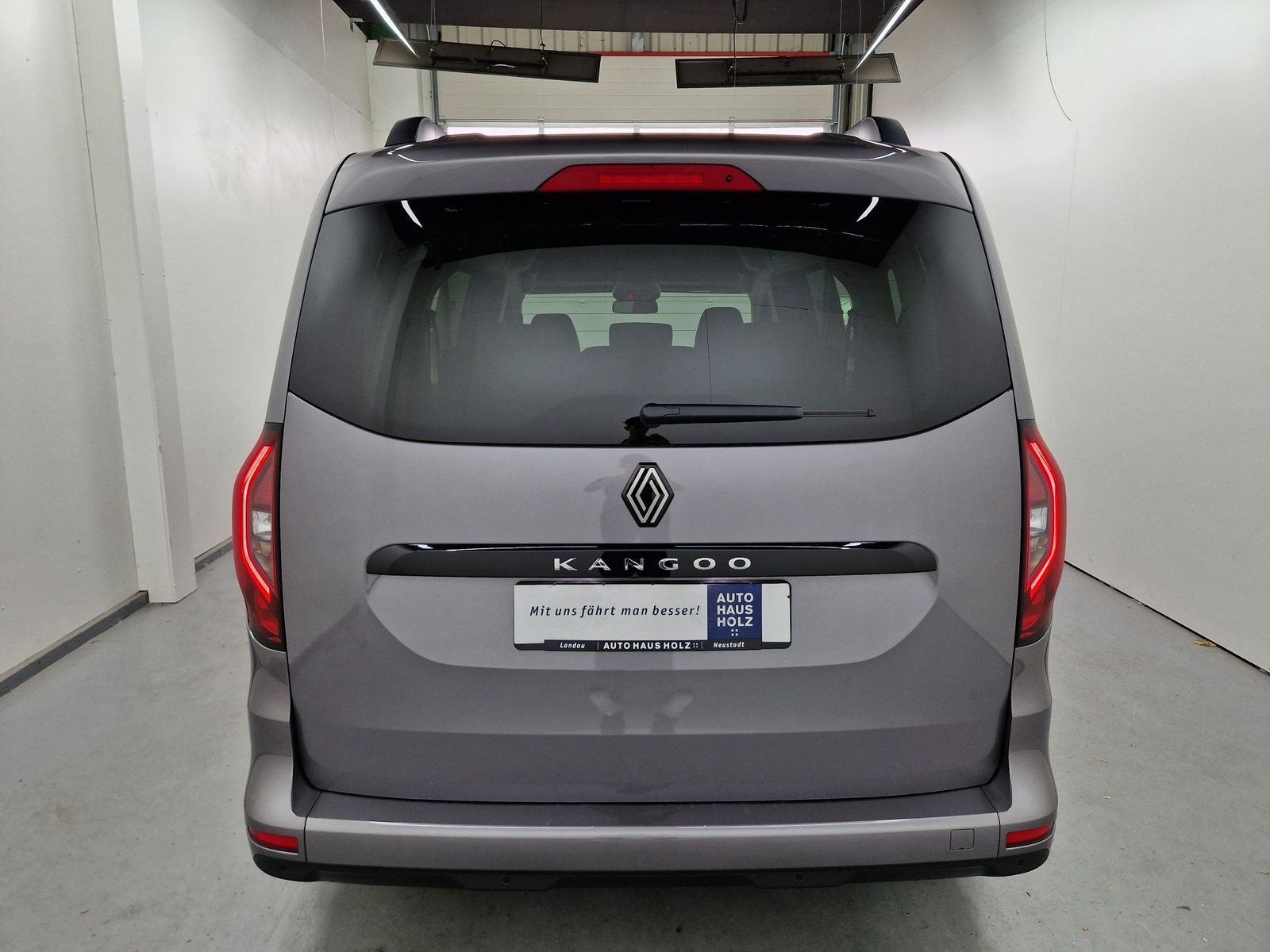 RENAULT Grand Kangoo Techno TCE 130 EDC L2 – Bild 3