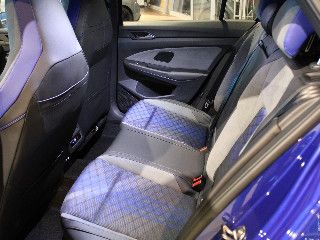 Fahrzeugabbildung Volkswagen Golf VIII R 4M DSG Matrix ACC SHZ Navi-Pro RearV