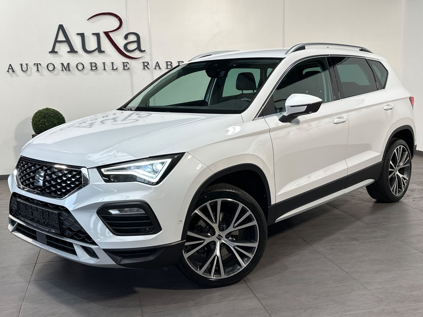 Fahrzeugabbildung SEAT Ateca Xperience NAV+LED+ACC+360°+AHK+BEATS