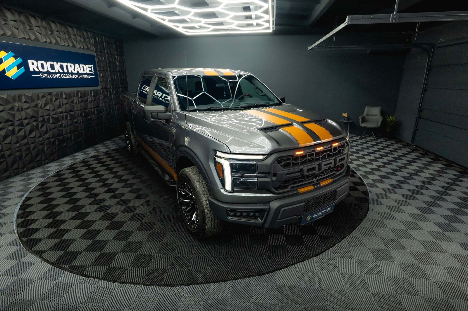 Fahrzeugabbildung Ford F150 5.0L V8 4x4 Offroad SuperCrew RAPTOR 19%