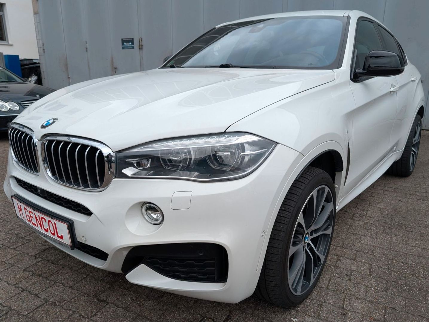 BMW X6 xDrive 50i M-Paket