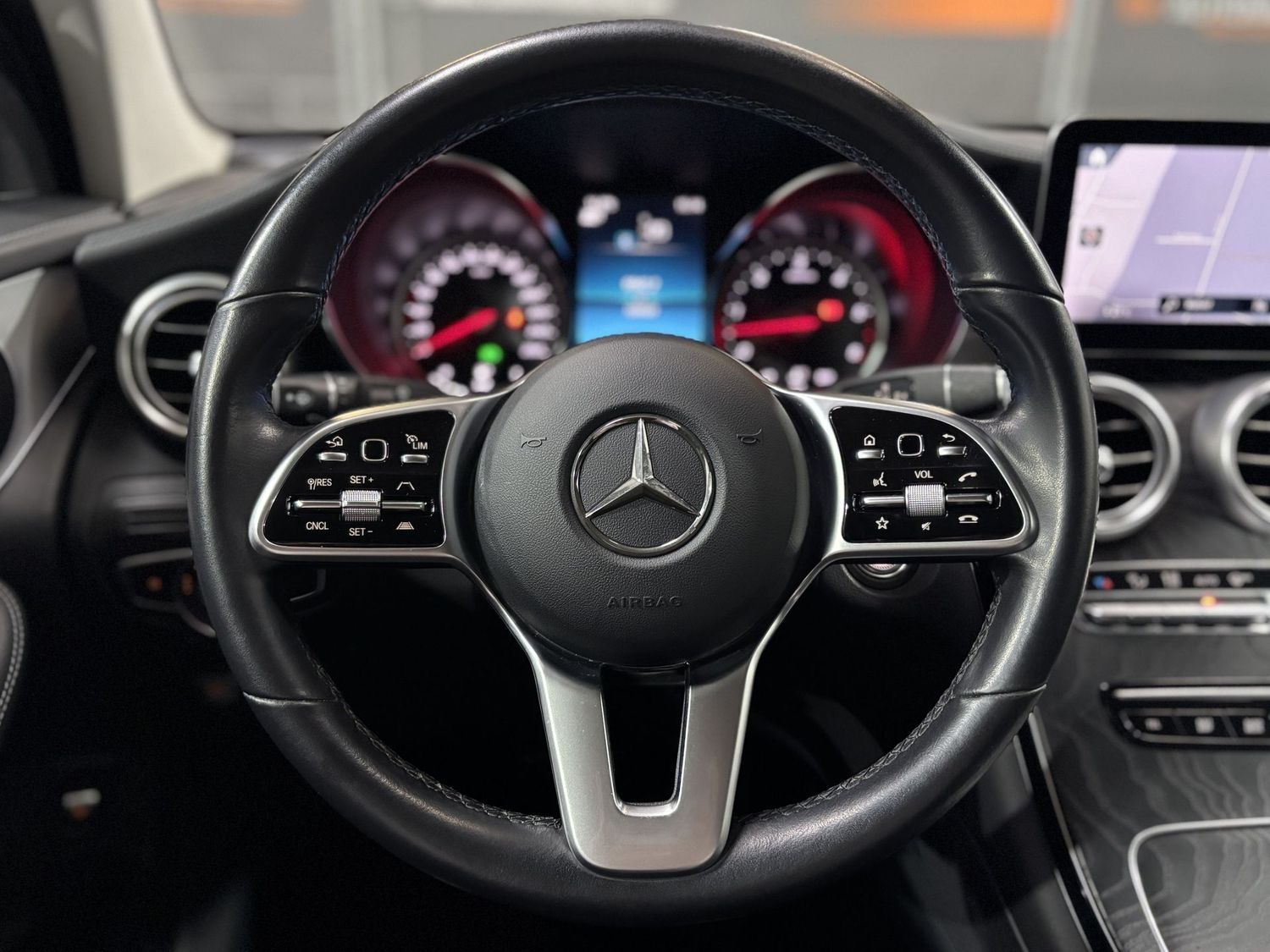 Fahrzeugabbildung Mercedes-Benz GLC 400 d 4Matic AMG#Kamera#ACC#Spur#LED