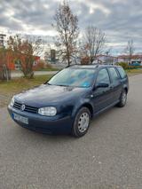 Volkswagen VW Golf 4 1.6 Variant/Kombi - Volkswagen Golf aus 2001: Kombi