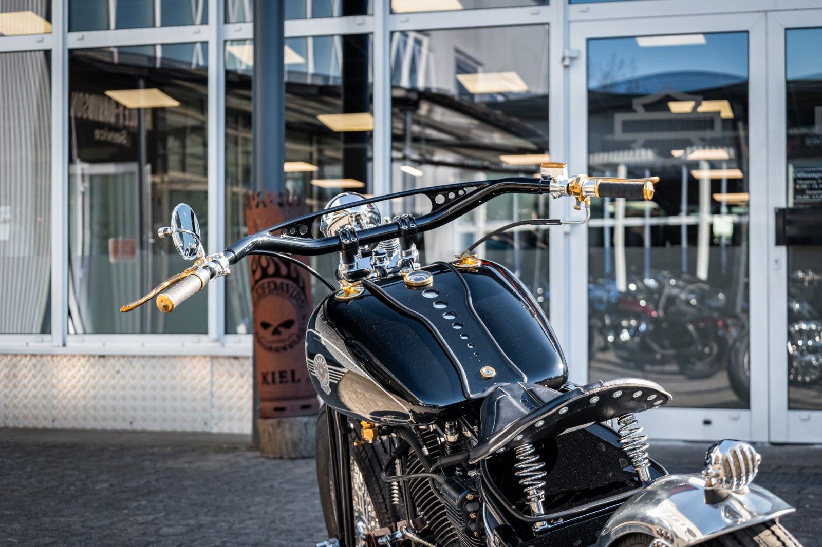 Fahrzeugabbildung Harley-Davidson Heritage Springer FLSTC 1989 Oldschool Custom