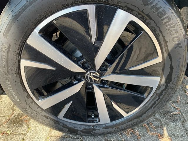 Fahrzeugabbildung Volkswagen Tayron 1,5 eTSI DSG ELEGANCE 7-SITZER NAVI AHK I