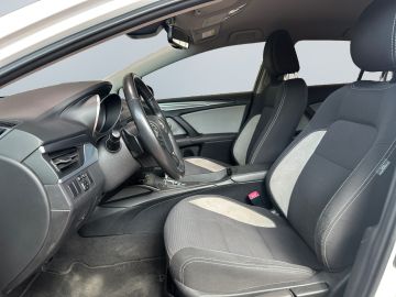 Toyota Avensis - 9