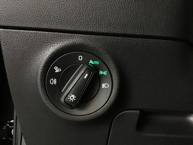 Fahrzeugabbildung Skoda Karoq Sportline 1.5 TSI DSG/Navi/ACC/SHZ/Matrix