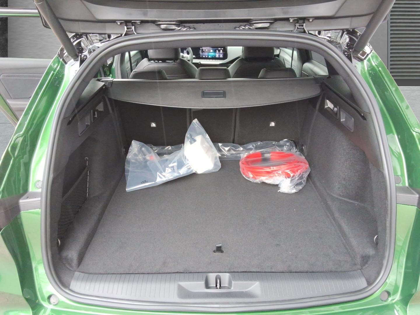 Opel Astra Electric ST Ultimate 58kWh AHK-abnehmbar A