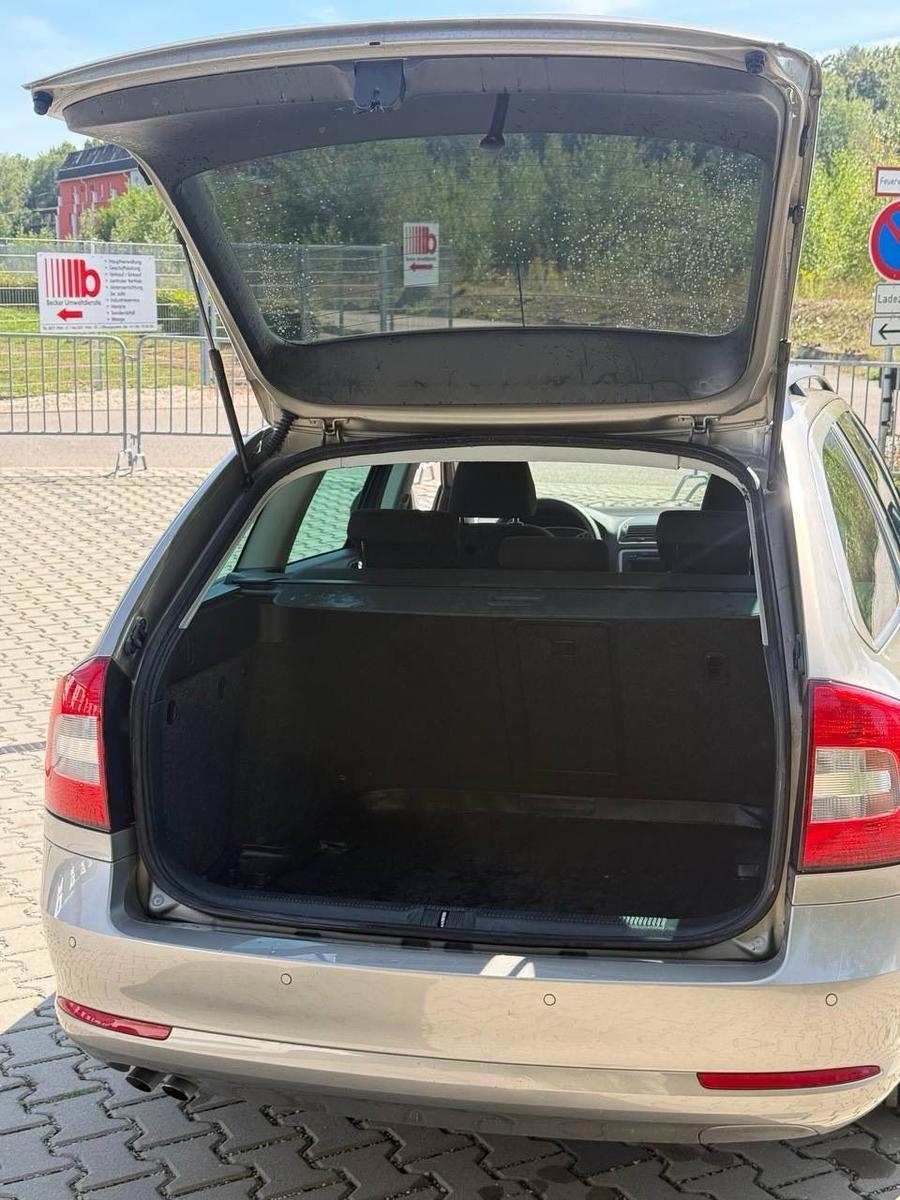 Skoda Octavia 2012 — photo 9