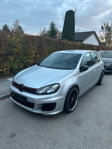 Volkswagen Golf 2.0 TSI DSG GTI SPORT 