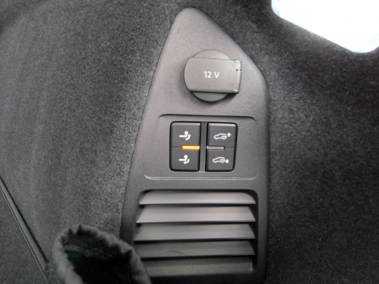 Touareg 3.0 TSI R Line AREA+STHZ+LUFT+PANO+AHK