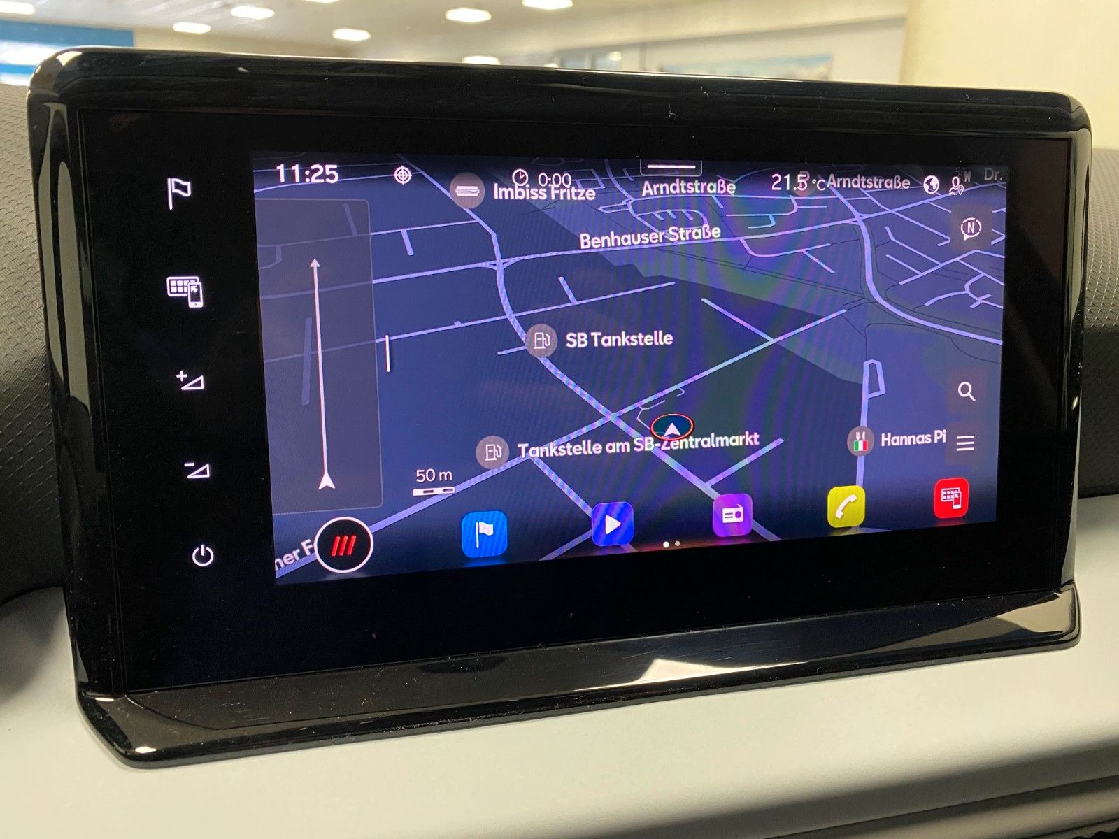 Fahrzeugabbildung SEAT Arona 1.0 TSI Style DSG+FACELIFT+NAVI+SunSet+PDC