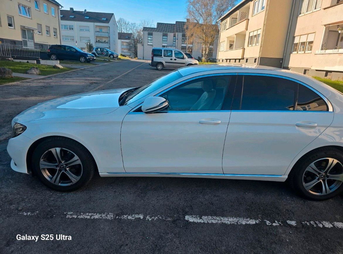 MERCEDES-BENZ Mercedes Benz E220 CDI