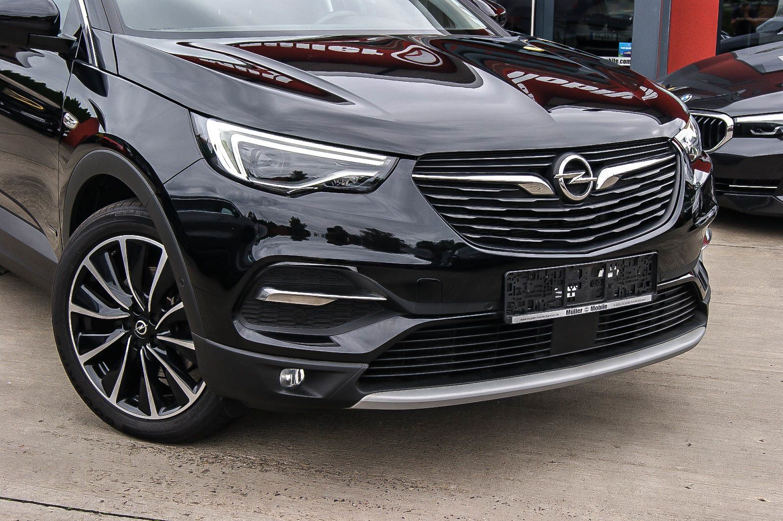 Fahrzeugabbildung Opel Grandland X 1.6T 4x4 Hybrid INNOVATION LED NAVI