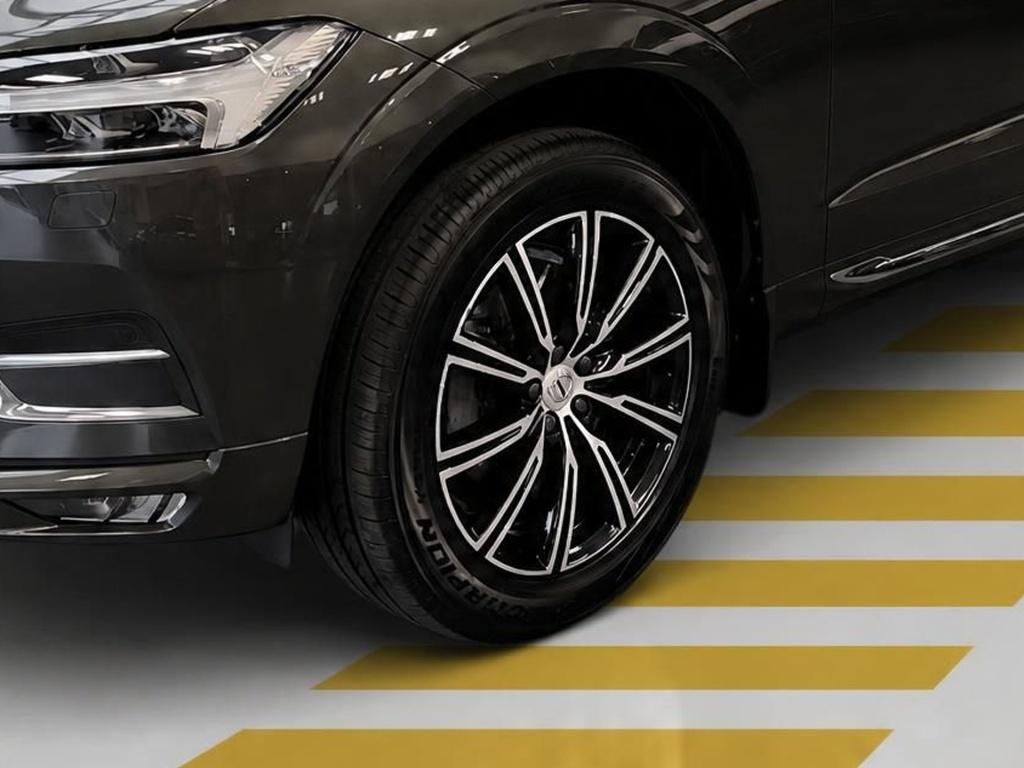 Volvo XC 60 B5 AWD INSCRIPTION SHZ LHZ NAVI KAMERA LED