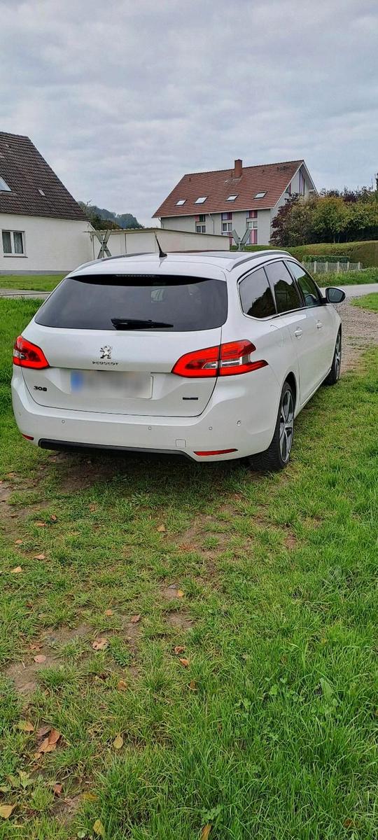 Peugeot 308 2015 — photo 8