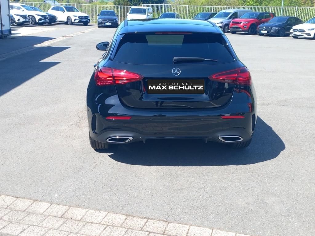 Fahrzeugabbildung Mercedes-Benz A 180 Kompaktlimousine AMG Line*Night Paket*LED