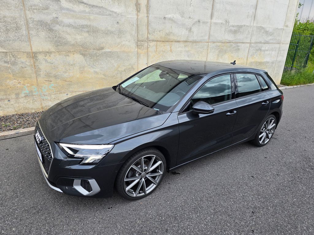 AUDI A3 Sportback Advanced 2.0 TDI S-Tronic Sport 19" AUDI A3 Sportback Advanced 2.0 TDI S-Tronic Sport 19"