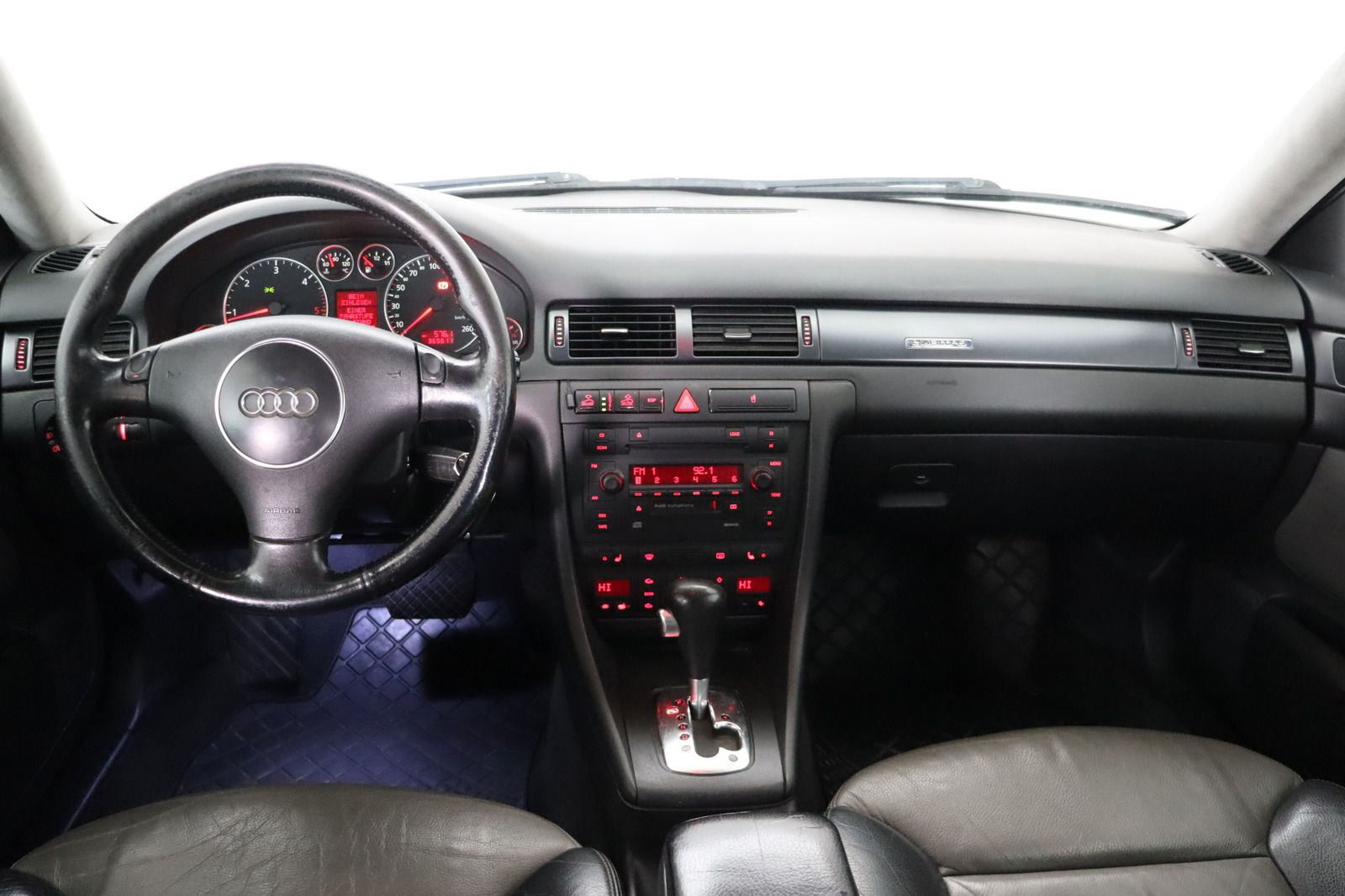Fahrzeugabbildung Audi A6 Allroad 2.5 TDI quattro Tiptronic * Xenon
