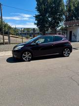 Peugeot 208 XY Edition - Peugeot 208: Xy