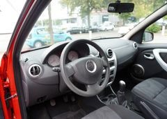 Fahrzeugabbildung Dacia Sandero Laureate 1,6L Bluetoth 1.Hand TOP