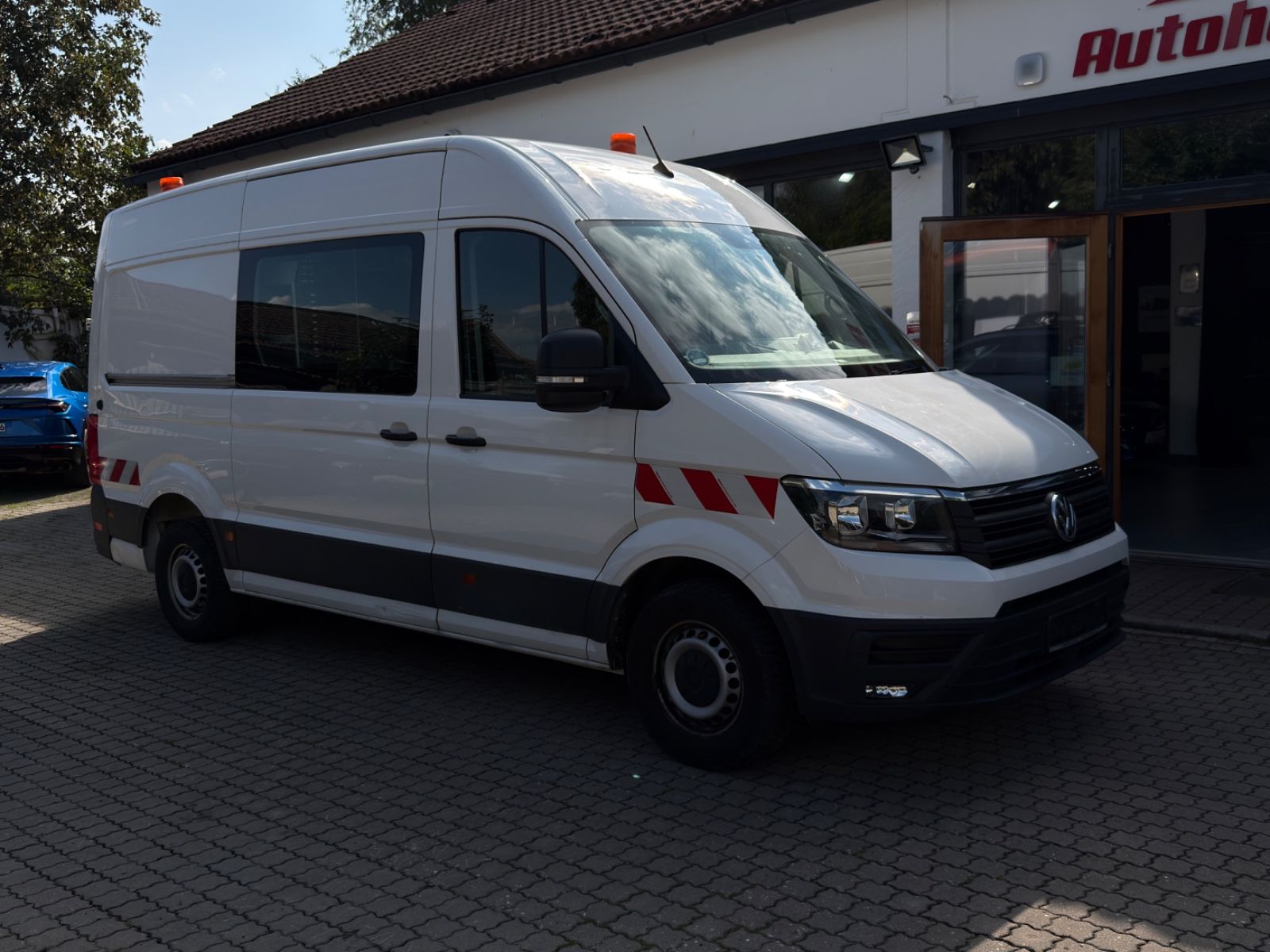 Fahrzeugabbildung Volkswagen Crafter Kasten 35 mittellang Hochdach|AHK|AUSBAU
