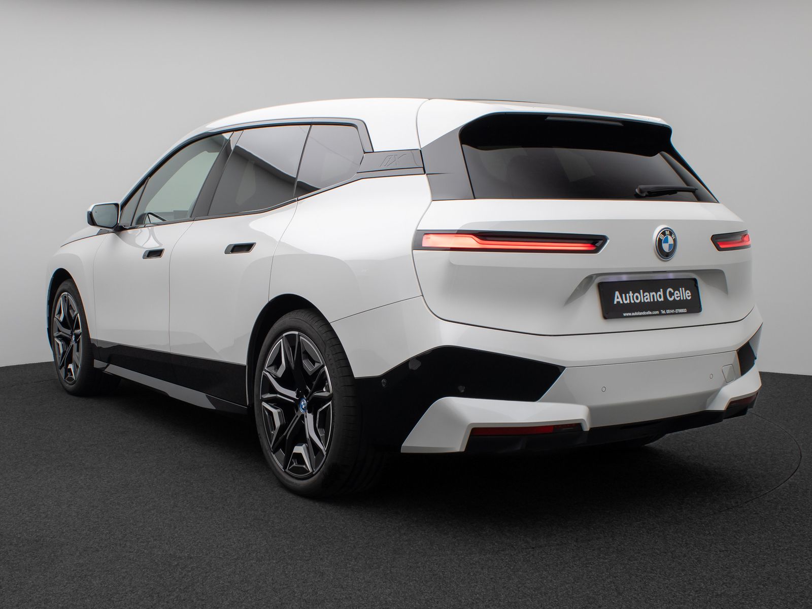 Fahrzeugabbildung BMW iX xD40 Sport SkyLounge 360°DAB H/K AHK 22Zoll