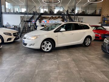 MYAUTOCENTER – Gebraucht- und Jahreswagen mit Werkstattservice in Pfaffenhofen Opel Astra J Sports Tourer Design Edition *PDC*Klima*