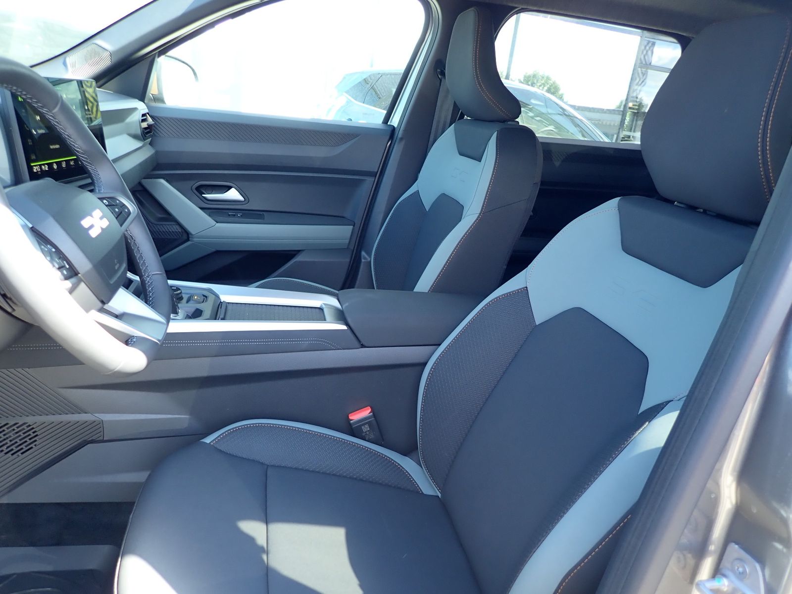 Fahrzeugabbildung Dacia Bigster Extreme hybrid-G 150 4x4