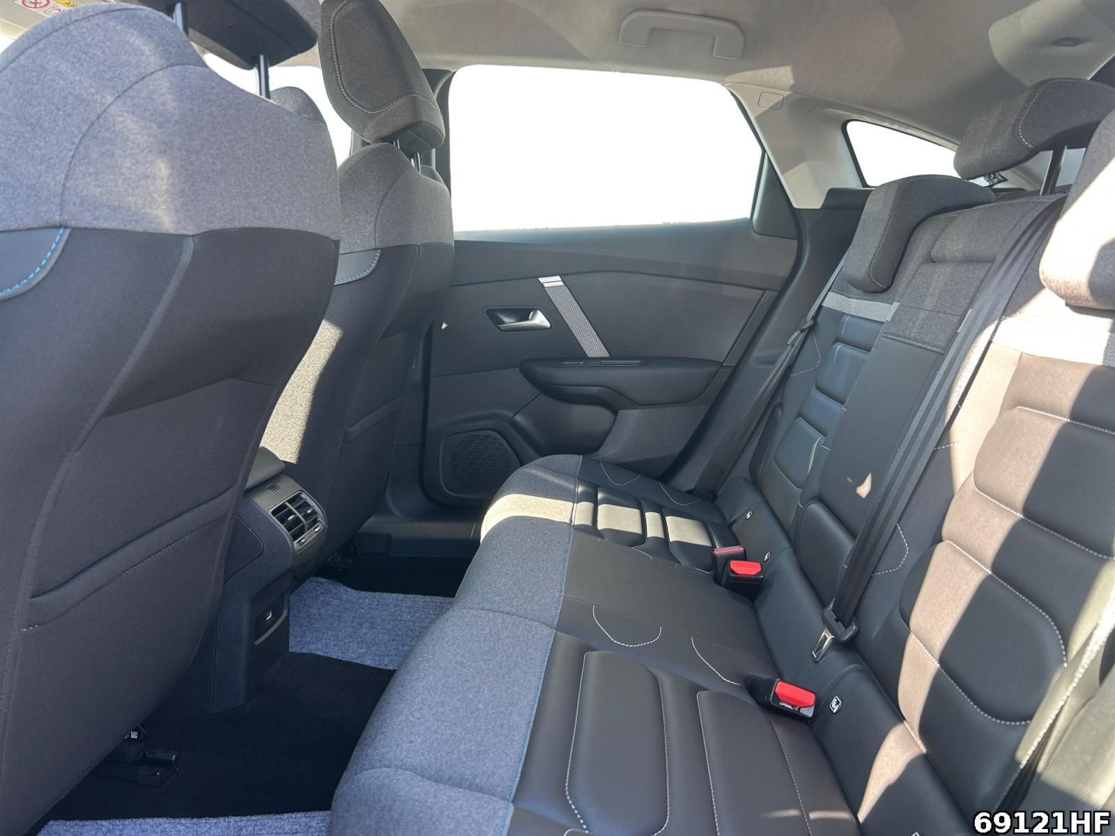 Fahrzeugabbildung Citroën C4 1.2 PureTech 130 Plus *SHZ*NAVI*KAMERA*