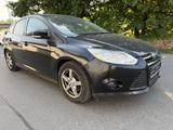Ford Focus Lim. Trend - Ford Focus aus 2011: Limousine