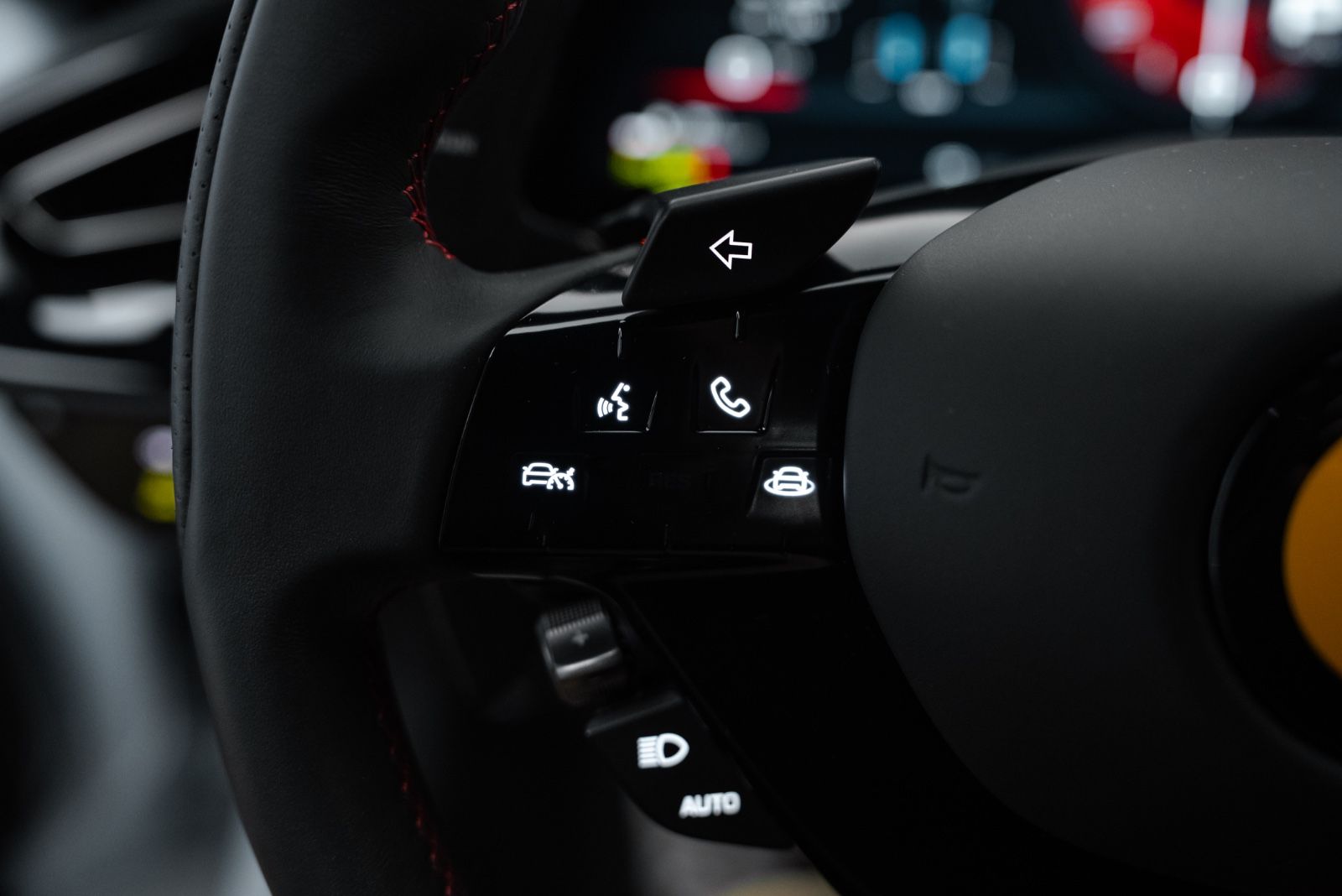 Fahrzeugabbildung Ferrari 12Cilindri LIFT/CARBON/RACING SEATS/PASS DISPLAY