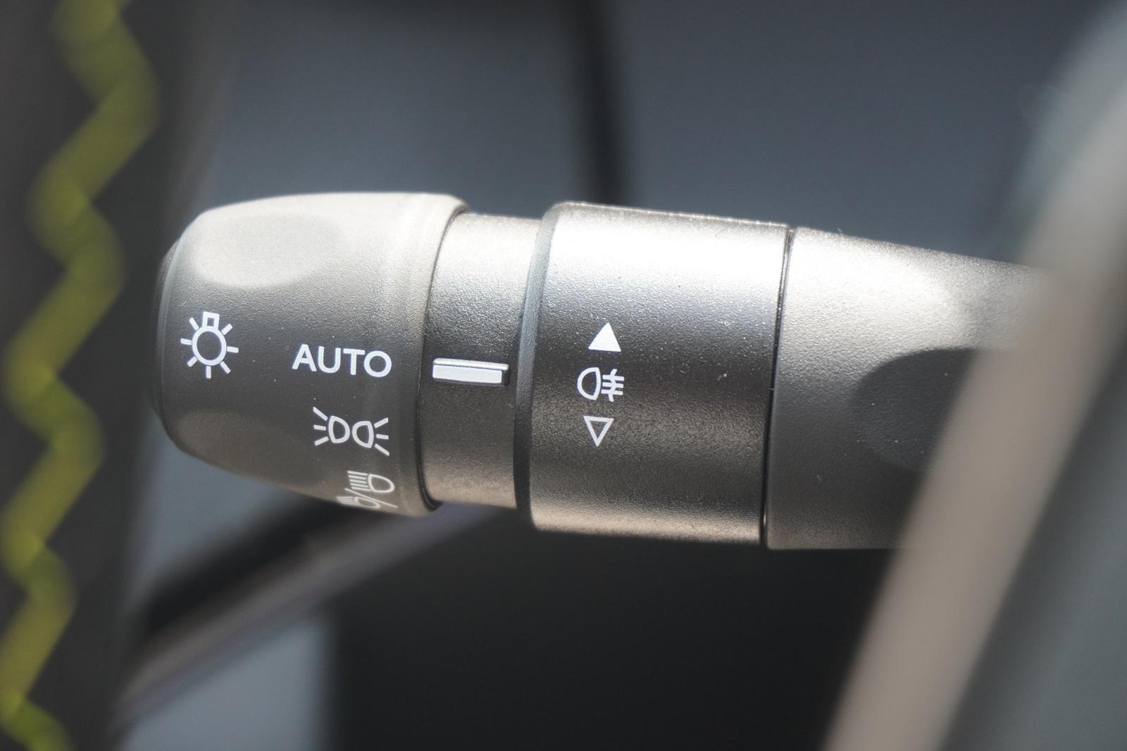 Peugeot 2008 GT 1.2 Hybrid 145 Aut. LED ACC Navi 360°