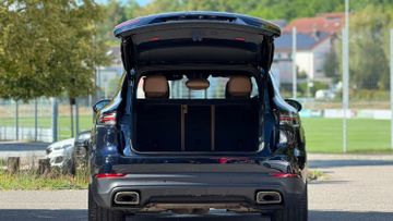 Porsche Cayenne - 11
