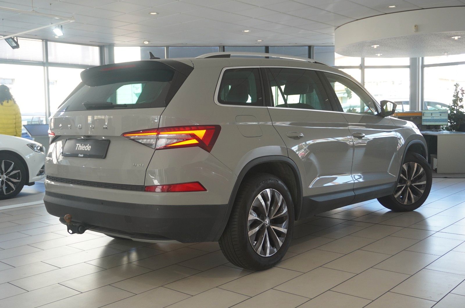Fahrzeugabbildung SKODA Kodiaq 2.0 TSI STYLE 4X4 7-SITZ NAVI/KAMERA/AHK