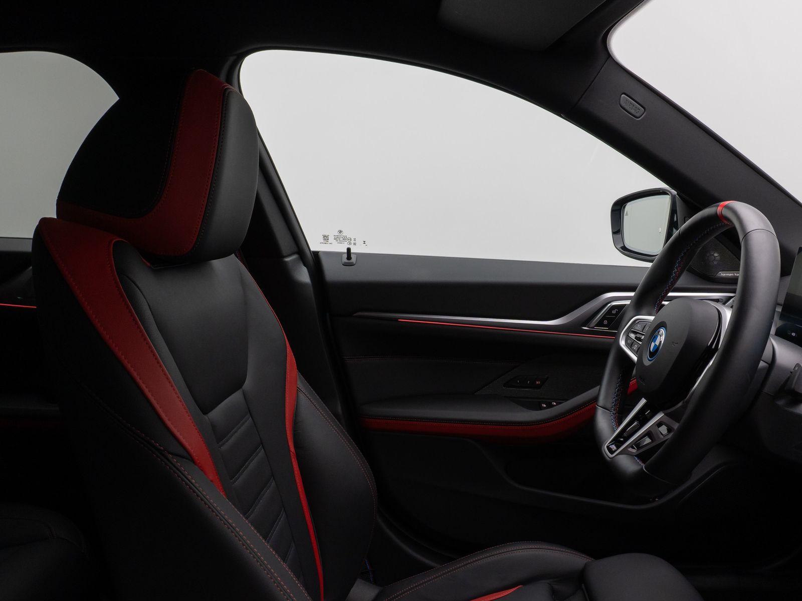 Fahrzeugabbildung BMW i4 M50 Gran Coupè 360°HUD H/K AHK ACC Komfort