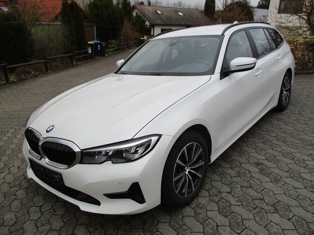 BMW 318 d  Touring+Leder+NAVI+AHK+Live Cockpit