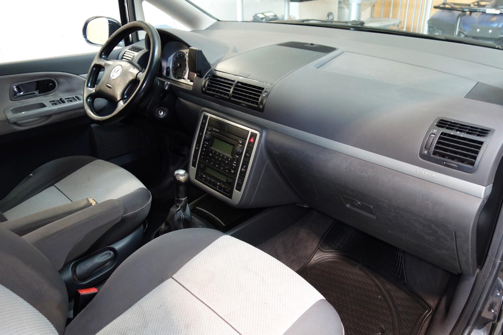 Volkswagen Sharan 2006 — photo 16