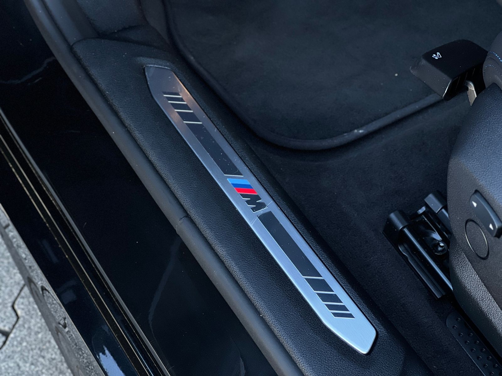 Fahrzeugabbildung BMW 120 i M Sport PDC KLIMA LED NAVI SHZ