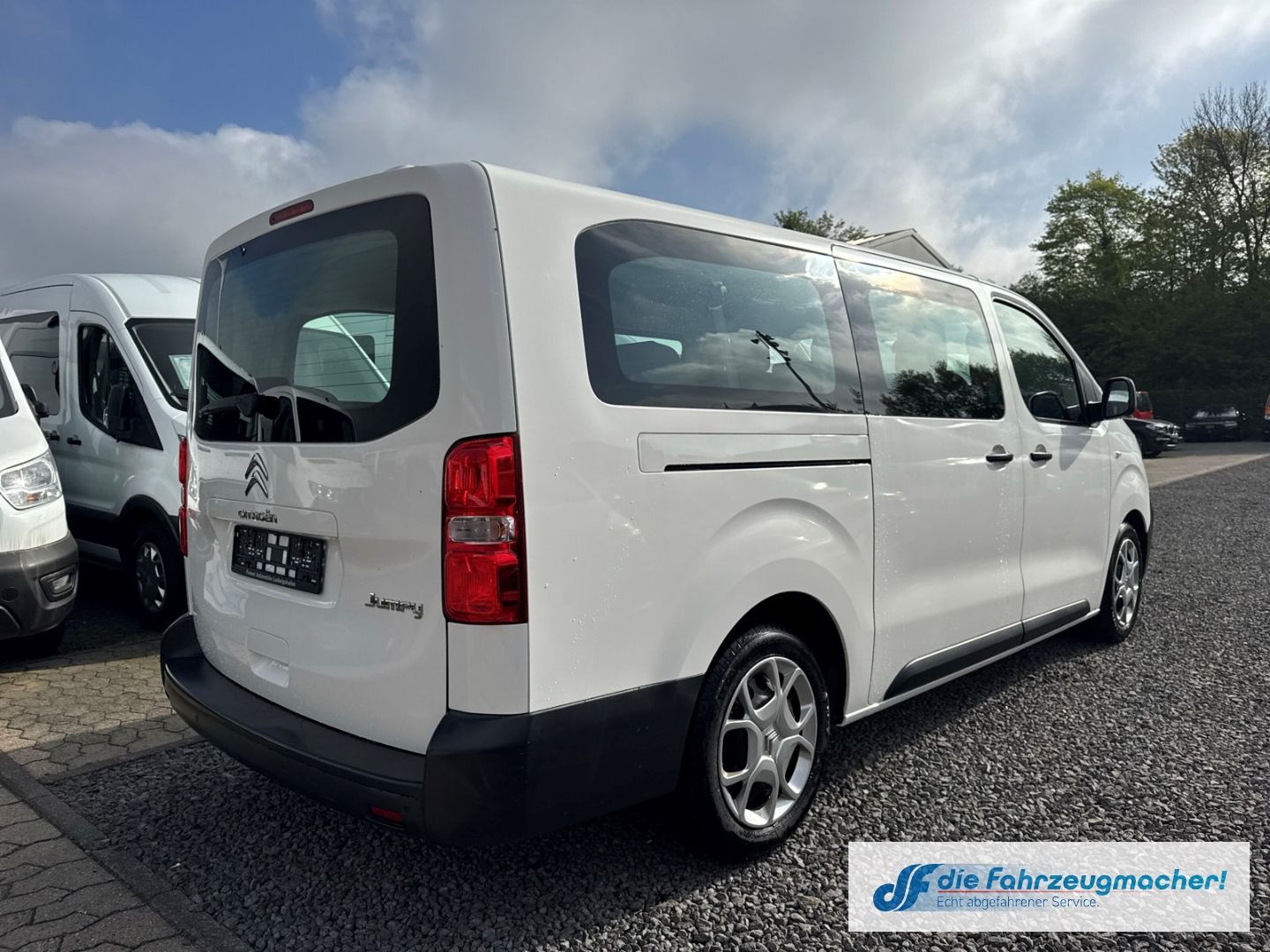 Fahrzeugabbildung Citroën Jumpy Kombi XL Navi Apple CarPlay Android *EXPOR