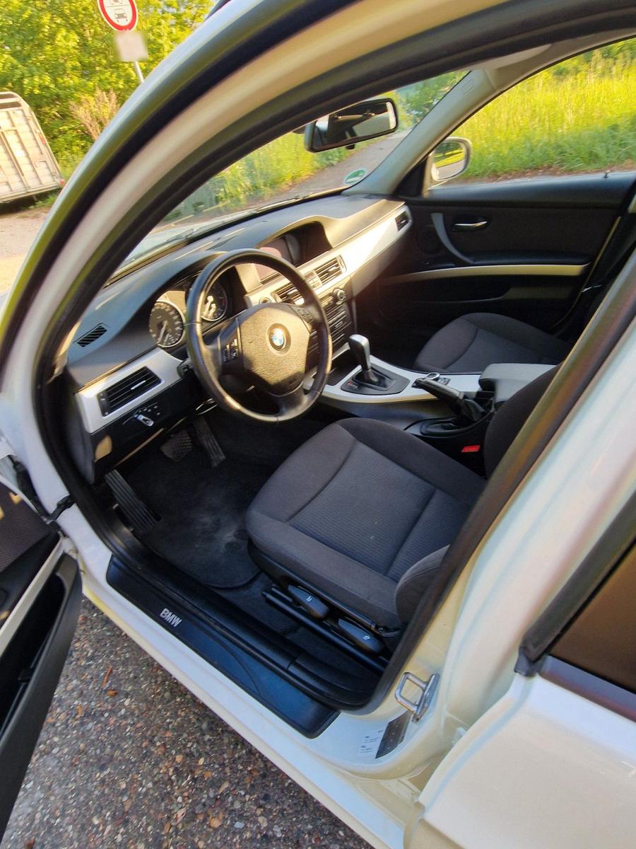 BMW 320 2012 — photo 13