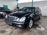 Mercedes-Benz E 320 E T-Modell CDI*AHK*NAVI* - Mercedes-Benz E 320: T Cdi