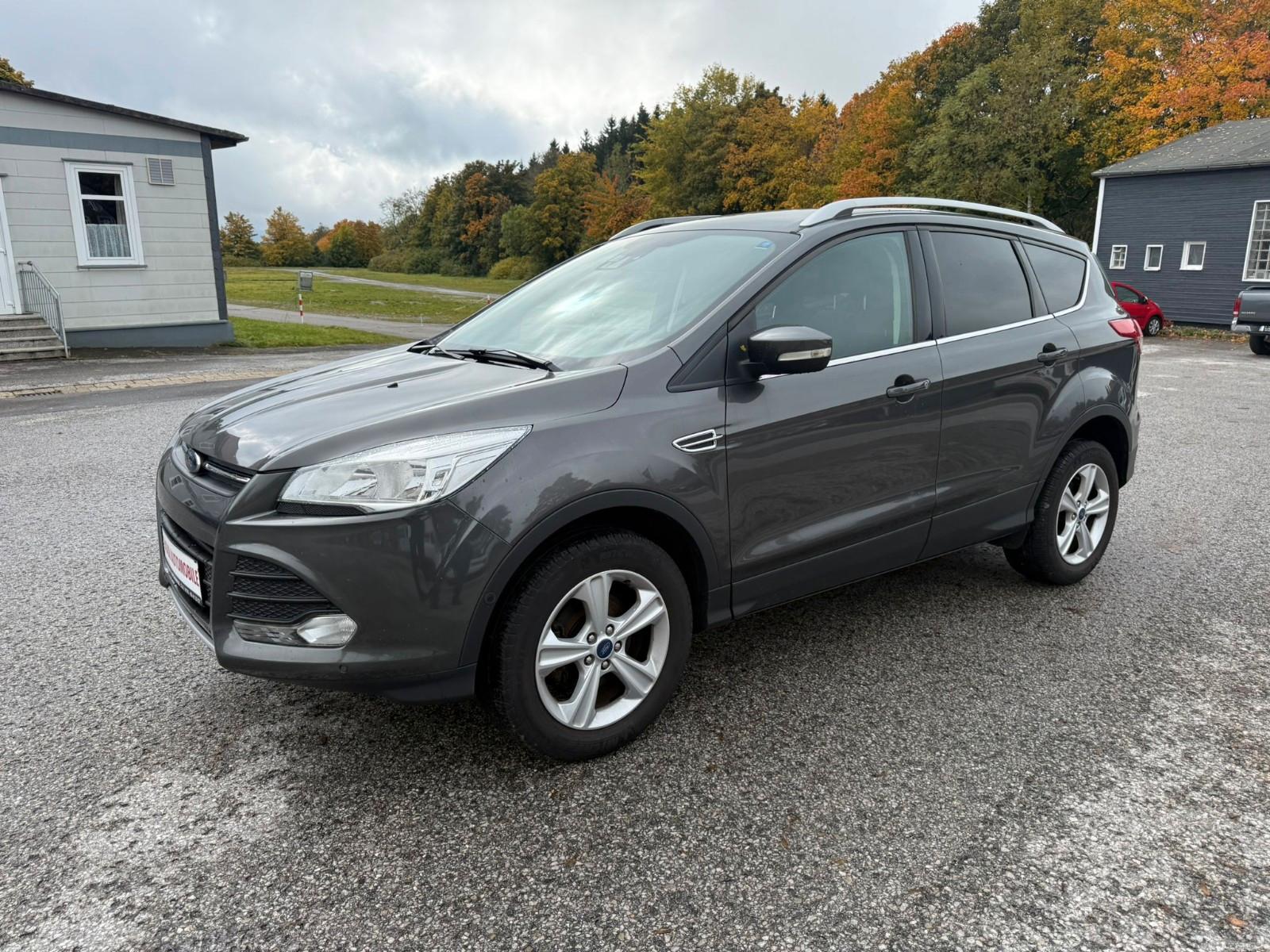 Ford Kuga Sync Edition - Tüv 03 / 2027 - Navi