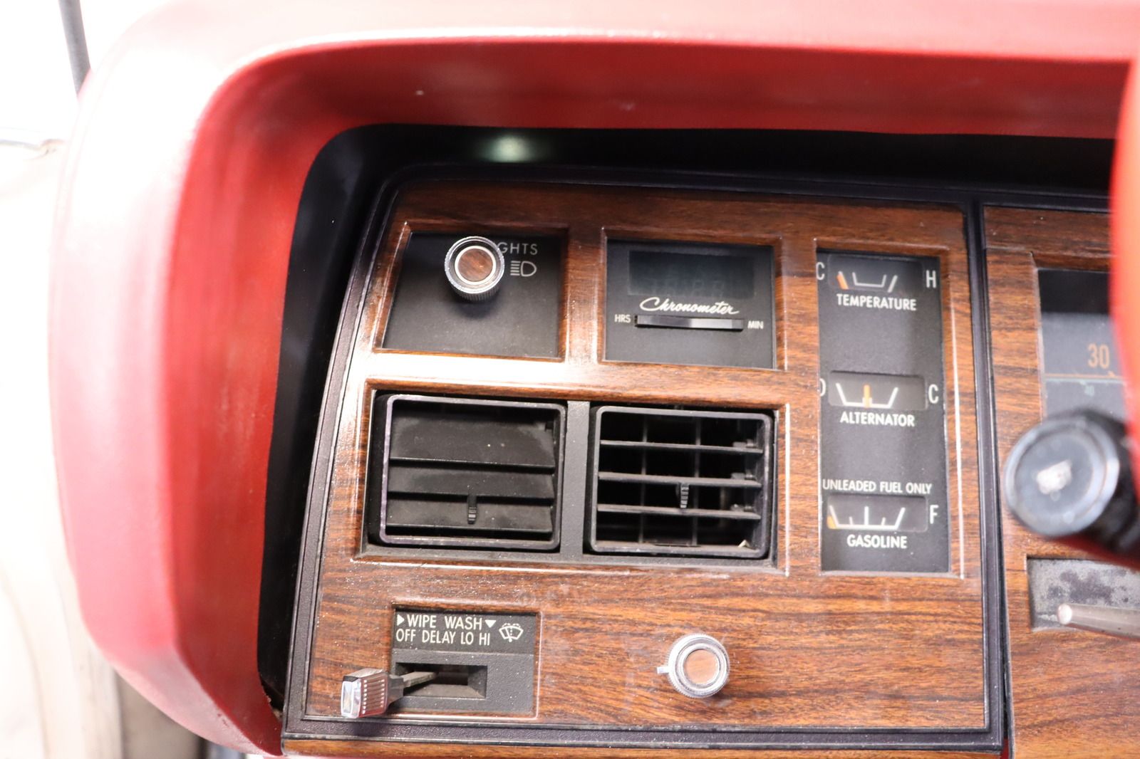 Fahrzeugabbildung Chrysler New Yorker V8 7.2 * Leder * Klima * el. Sitze