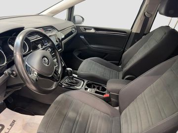 Volkswagen Touran - 9