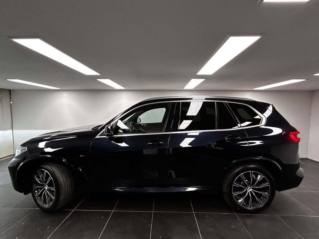 BMW X5 — fotografia 2