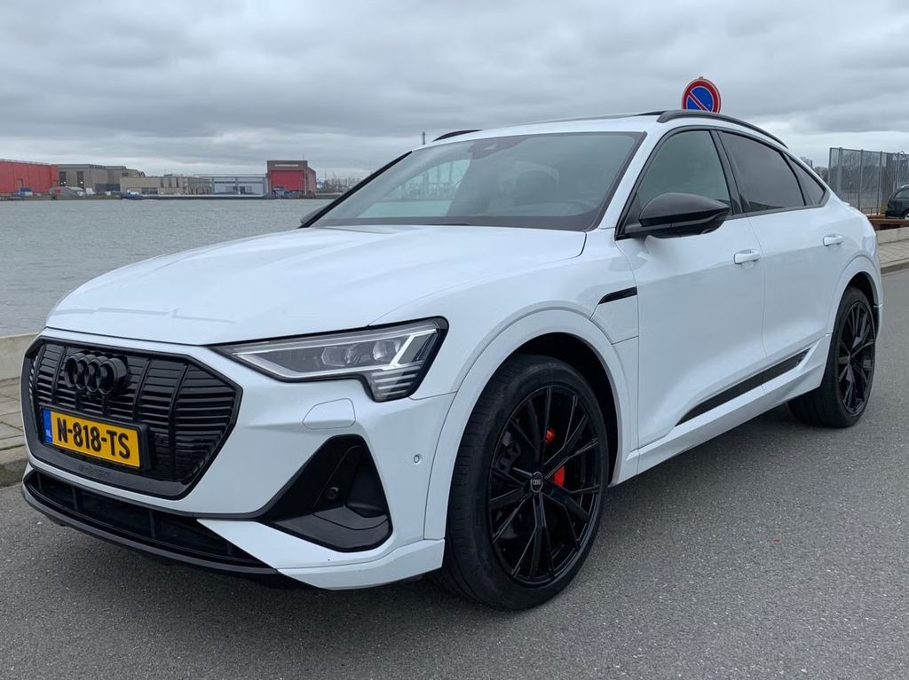 Image of Audi e-tron