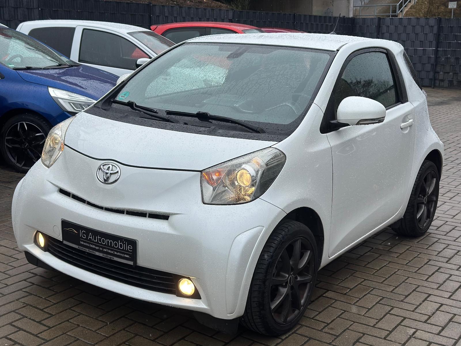 Toyota iQ + *Navi*Keyless*Klimaaut*8fach ALU*TÜV