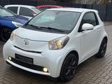 Toyota iQ + *Navi*Keyless*Klimaaut*8fach ALU*TÜV - Toyota IQ Gebrauchtwagen in Köln